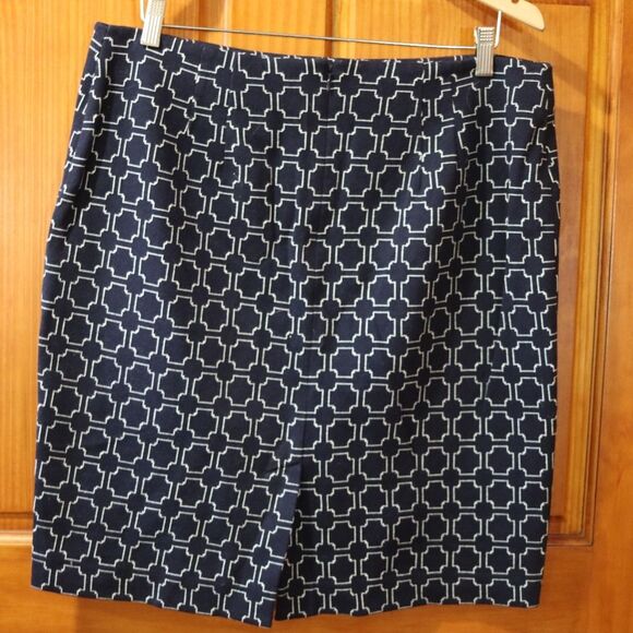 Talbots Petite Navy Blue Pattern Pencil Skirt 14 Timeless Y2K Business Casual - Picture 7 of 10